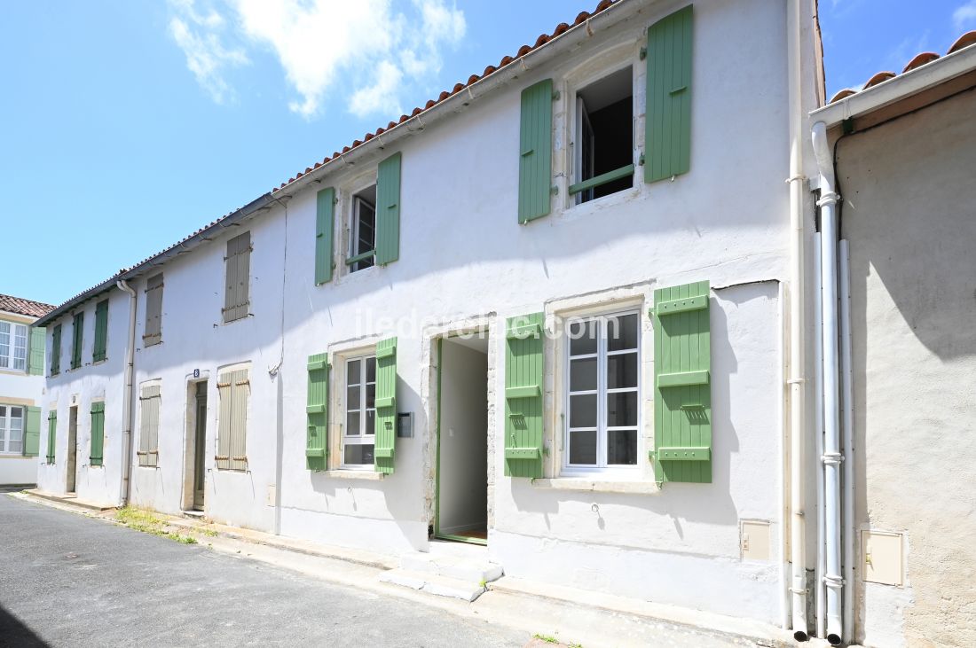 Photo 5: An accomodation located in La Couarde-sur-mer on ile de Ré.