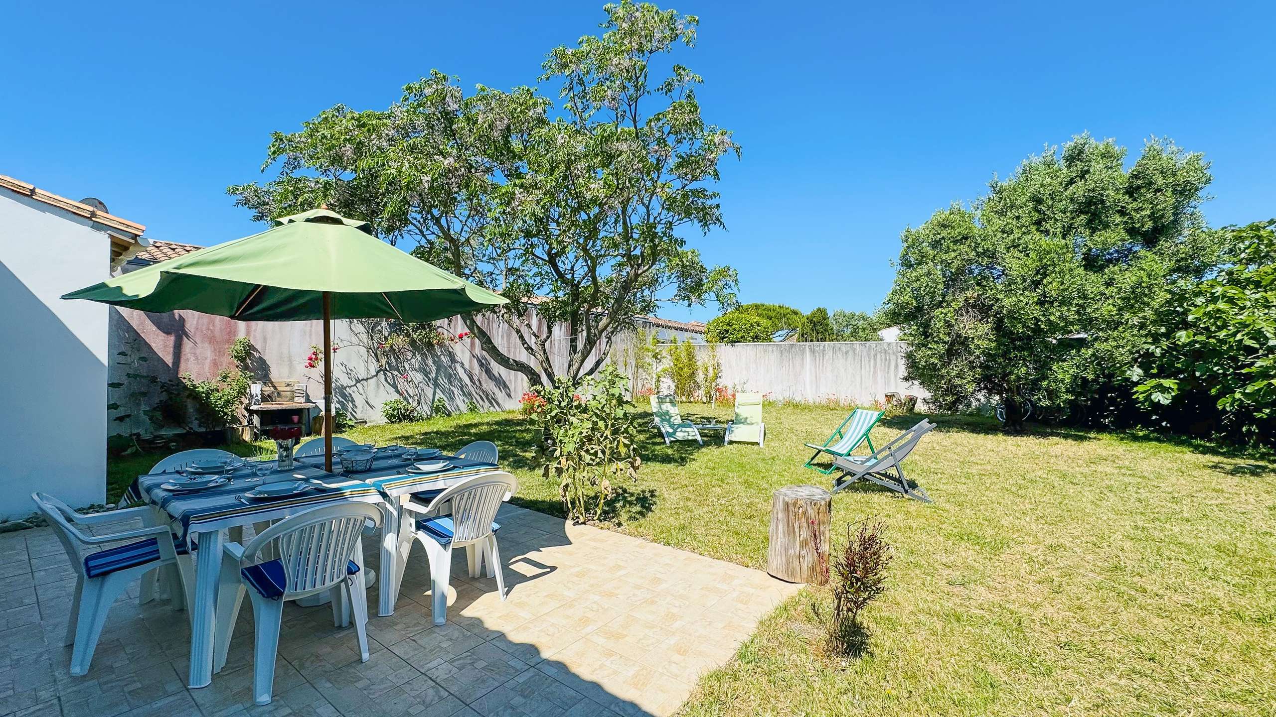 Photo 11: An accomodation located in Saint-Clément-des-Baleines on ile de Ré.