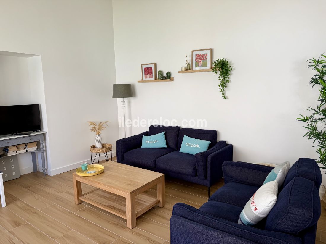 Photo 10: An accomodation located in La Flotte-en-R&eacute; on ile de R&eacute;.