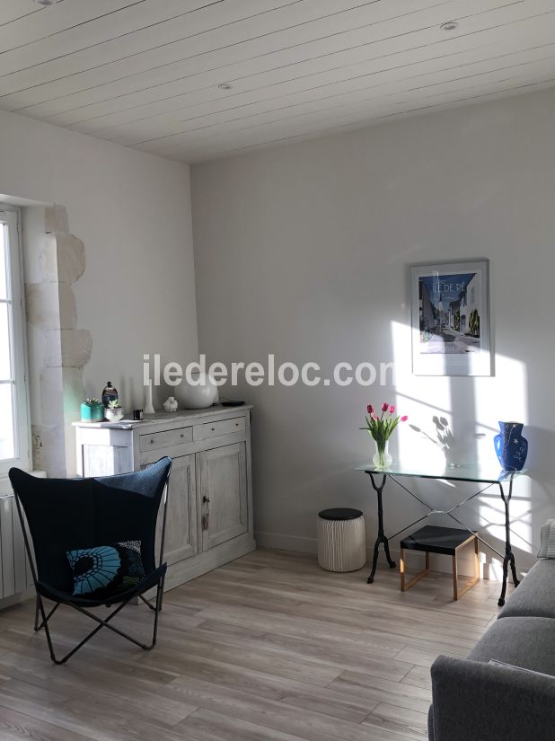 Photo 12: An accomodation located in La Flotte-en-R&eacute; on ile de R&eacute;.