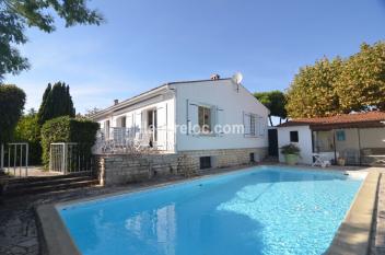 ile de ré 3 bedroom house with garden and secure swimming pool