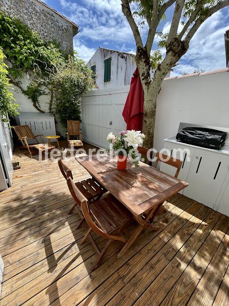 Photo 7: An accomodation located in La Flotte-en-Ré on ile de Ré.