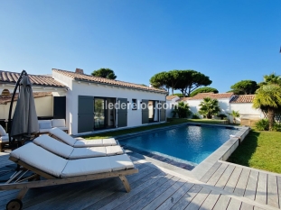 Ile de Ré:Beautiful villa with swimming pool near the beach