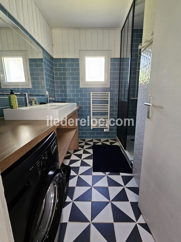 Photo 13: An accomodation located in La Couarde-sur-mer on ile de R&eacute;.