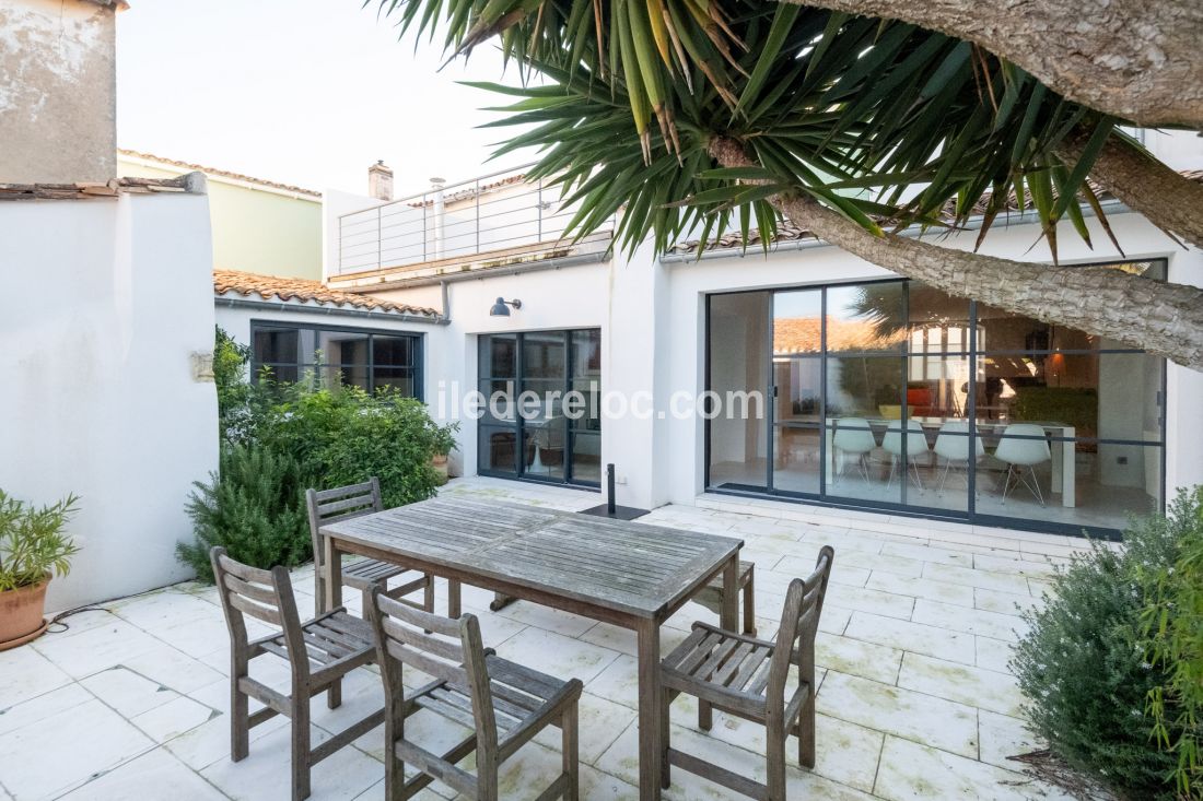 Photo 14: An accomodation located in La Flotte-en-R&eacute; on ile de R&eacute;.