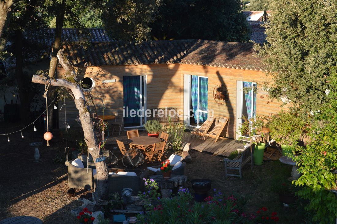 Photo 6: An accomodation located in Sainte-Marie-de-Ré on ile de Ré.