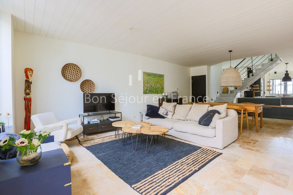 Photo 8: An accomodation located in Le Bois-Plage-en-R&eacute; on ile de R&eacute;.