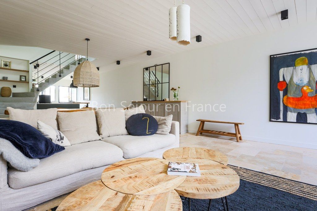 Photo 7: An accomodation located in Le Bois-Plage-en-R&eacute; on ile de R&eacute;.