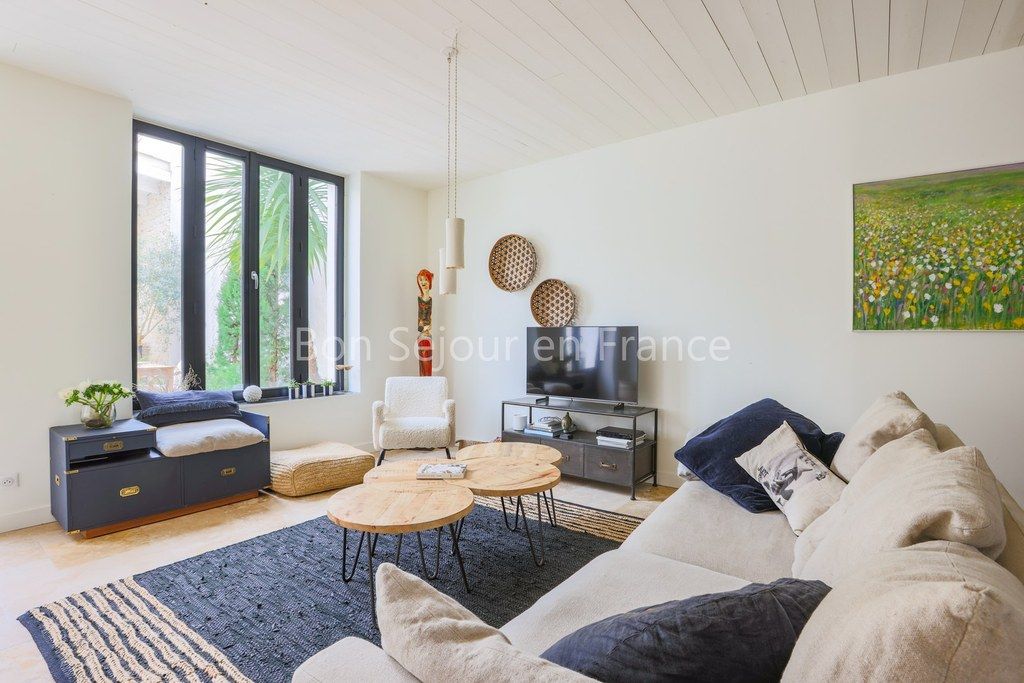 Photo 9: An accomodation located in Le Bois-Plage-en-R&eacute; on ile de R&eacute;.