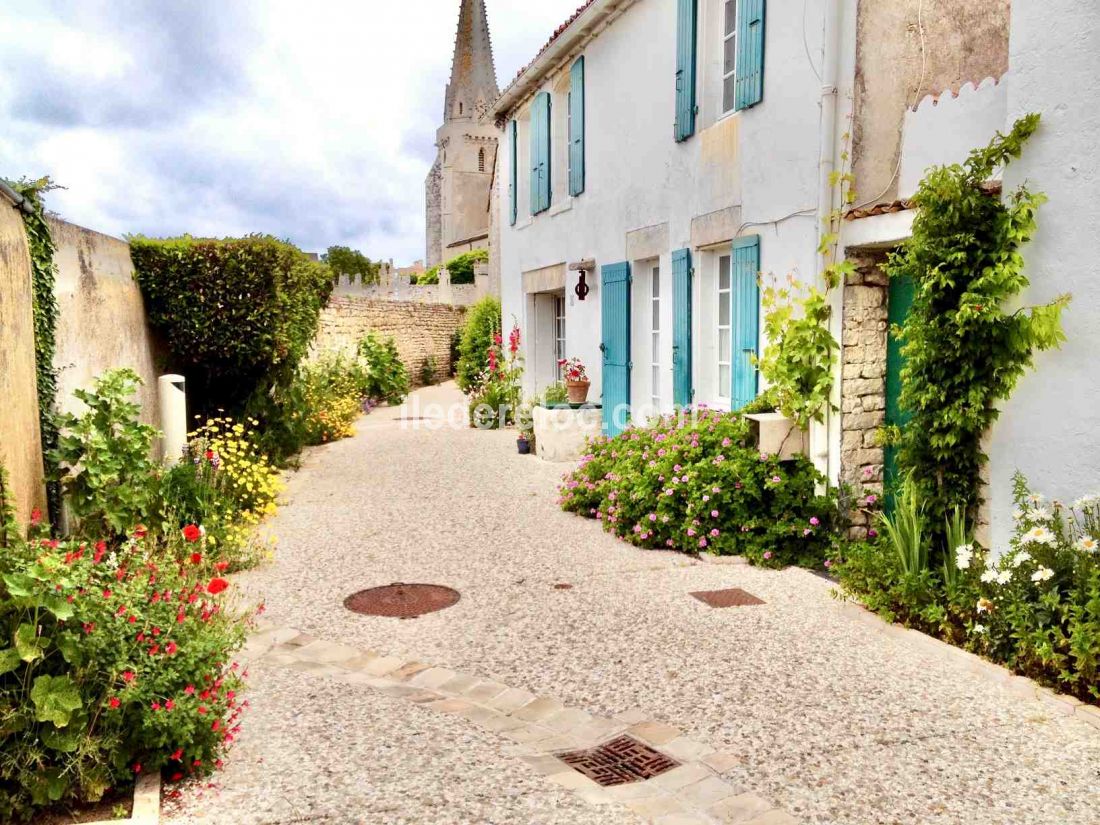 Photo 18: An accomodation located in Sainte-Marie-de-Ré on ile de Ré.