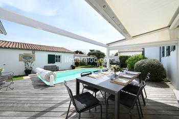 Ile de R&eacute;:888 la digue - holiday home with heated swimming pool