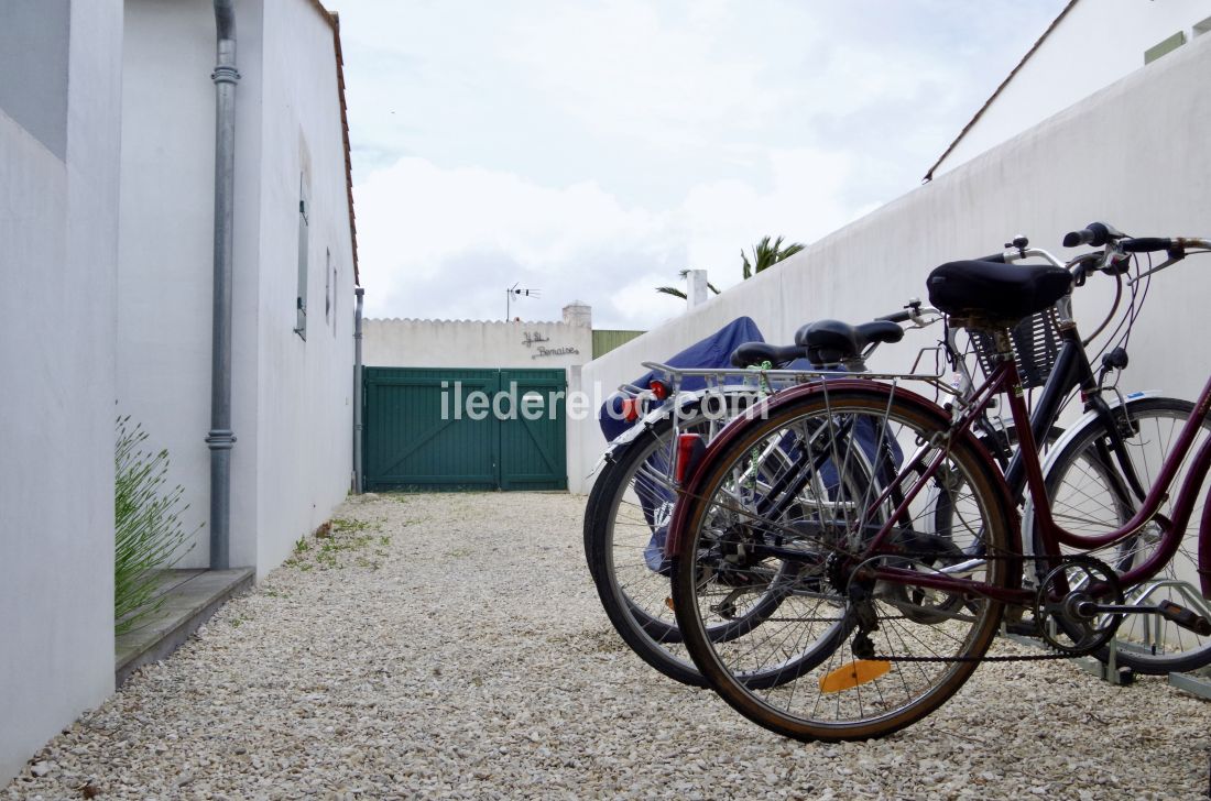 Photo 26: An accomodation located in Sainte-Marie-de-Ré on ile de Ré.