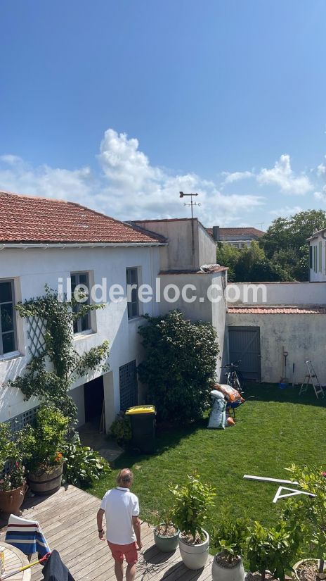 Photo 13: An accomodation located in La Couarde-sur-mer on ile de Ré.