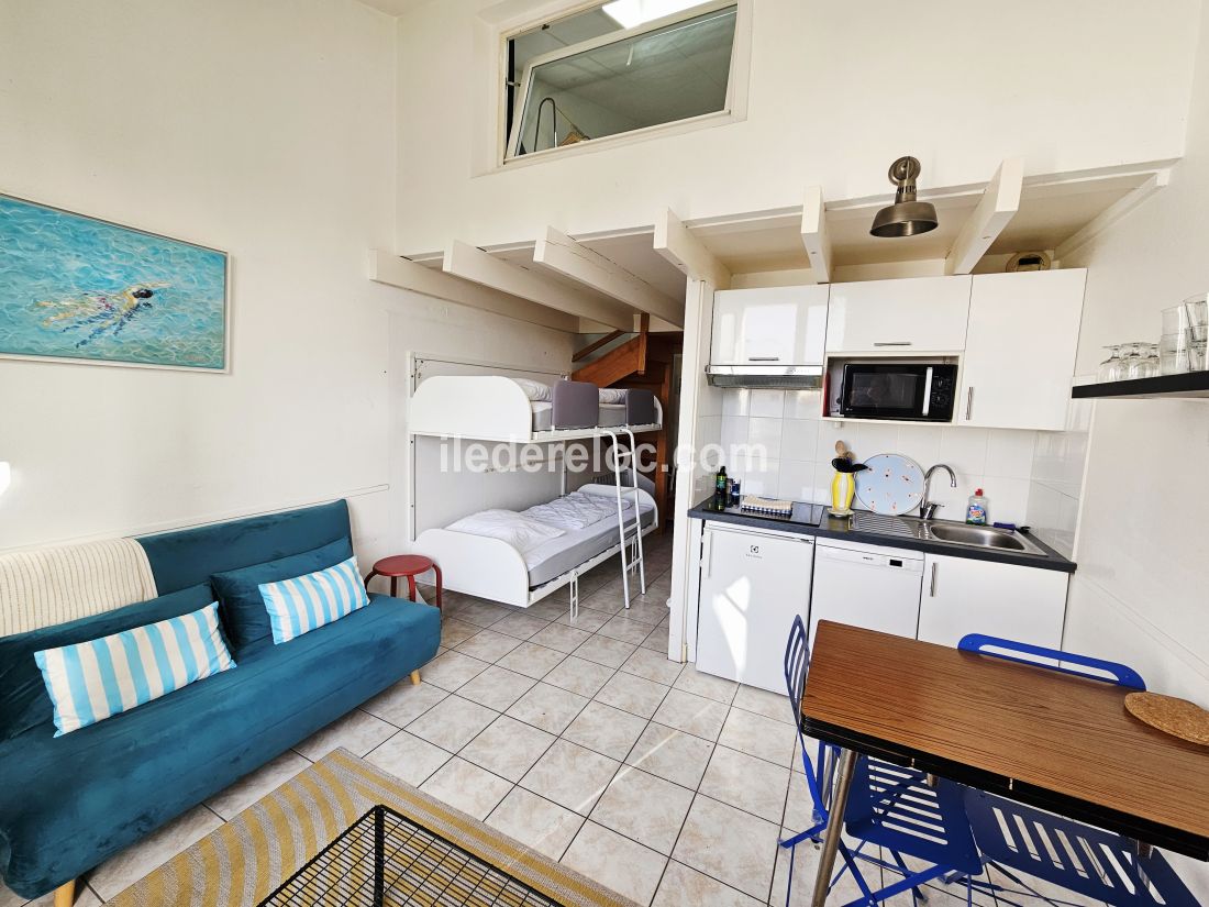 Photo 5: An accomodation located in La Couarde-sur-mer on ile de R&eacute;.