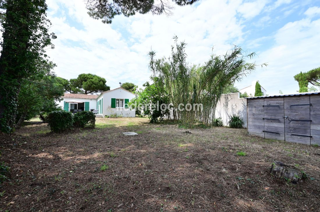 Photo 12: An accomodation located in Le Bois-Plage-en-Ré on ile de Ré.