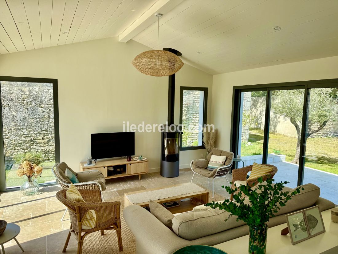 Photo 13: An accomodation located in La Flotte-en-R&eacute; on ile de R&eacute;.