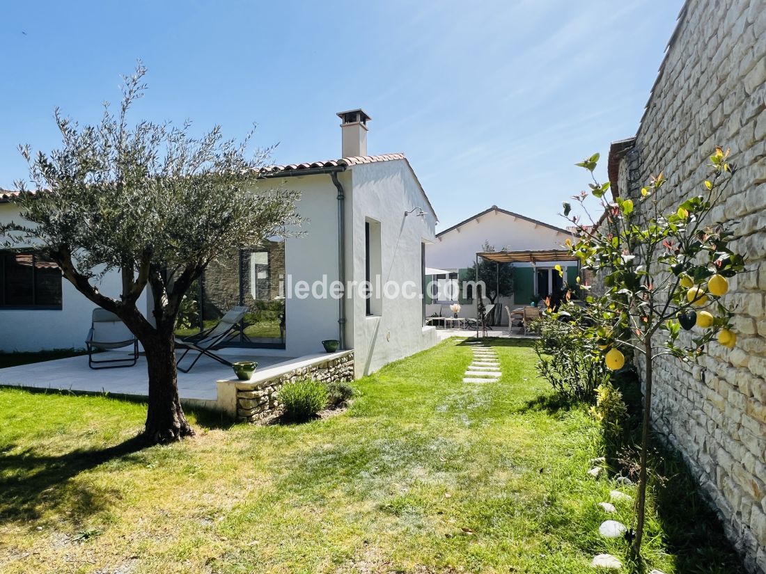 Photo 26: An accomodation located in La Flotte-en-R&eacute; on ile de R&eacute;.