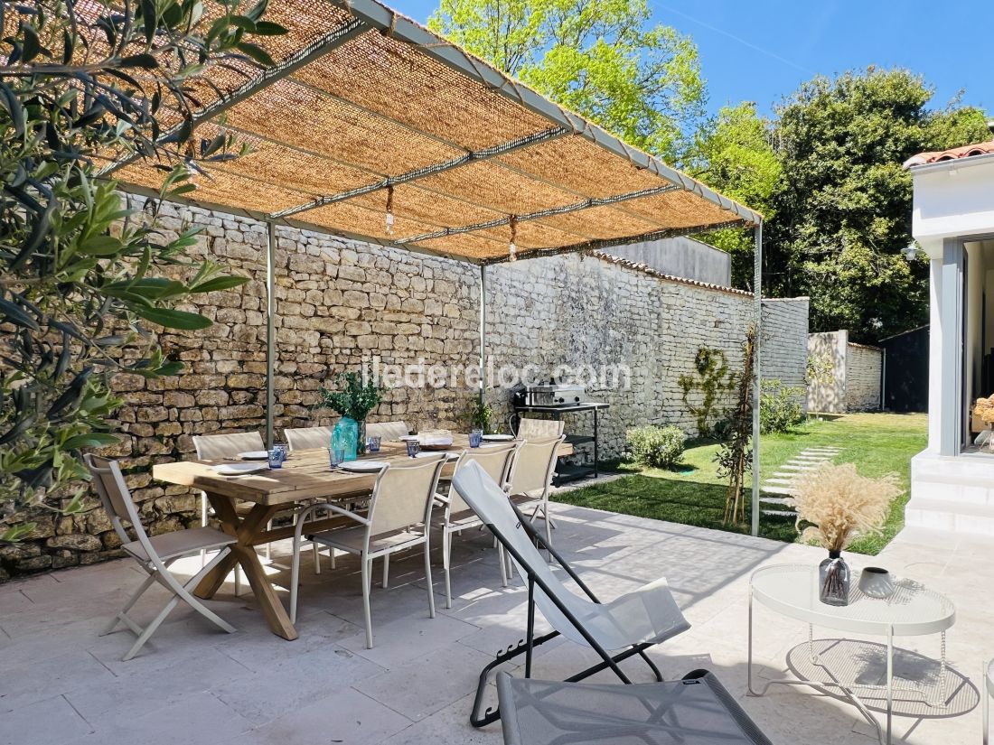 Photo 2: An accomodation located in La Flotte-en-R&eacute; on ile de R&eacute;.