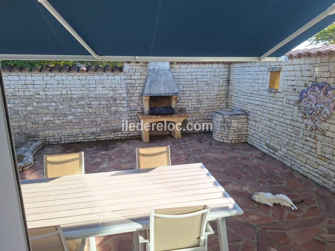 Photo 15: An accomodation located in La Couarde-sur-mer on ile de Ré.