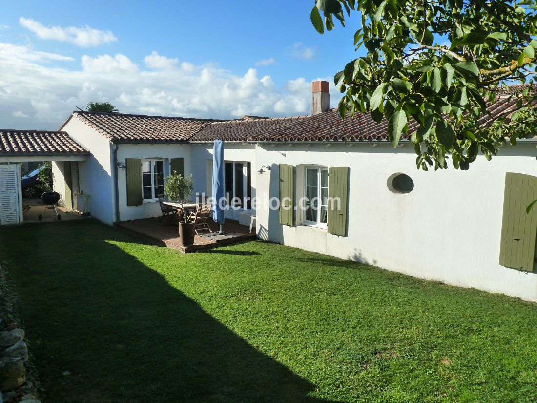 Photo 15: An accomodation located in Sainte-Marie-de-Ré on ile de Ré.