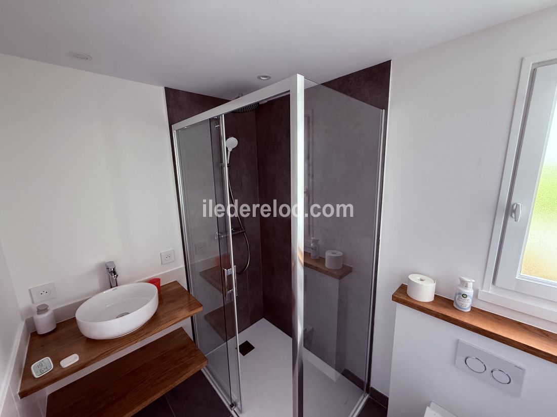 Photo 13: An accomodation located in Les Portes-en-R&eacute; on ile de R&eacute;.