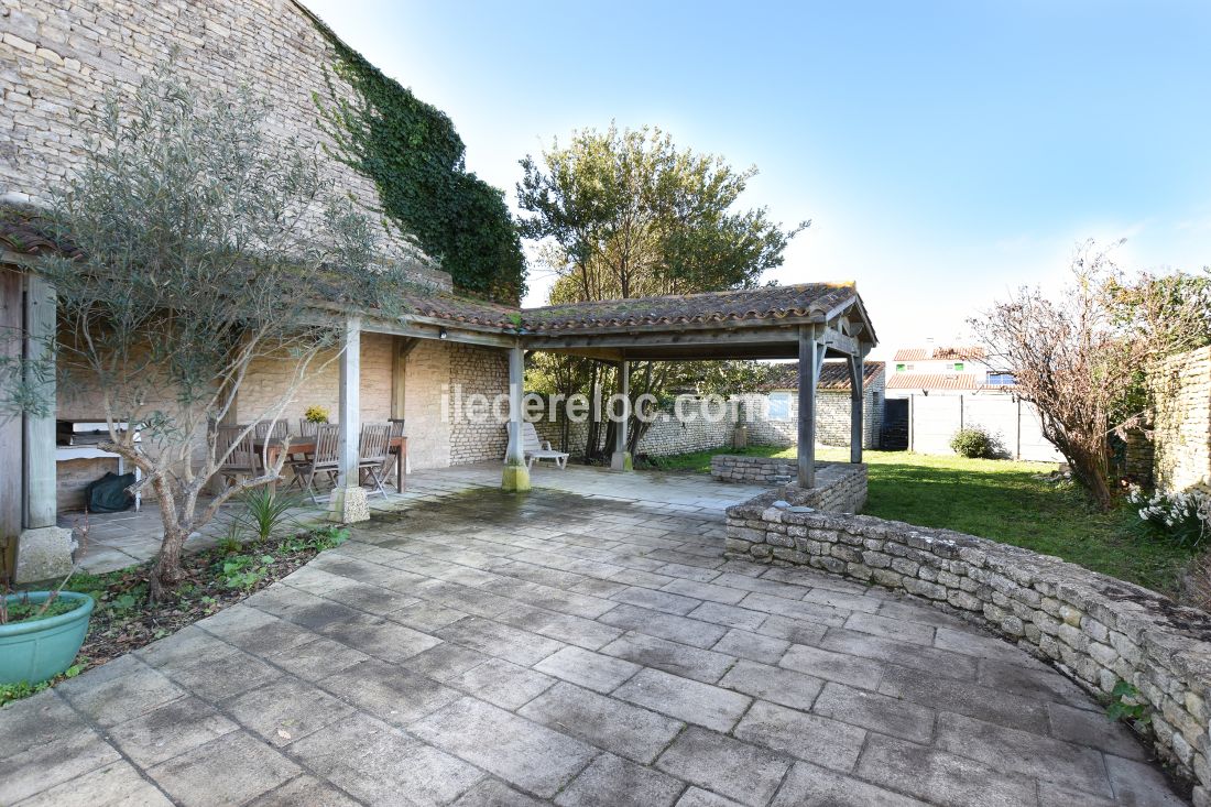 Photo 6: An accomodation located in Saint-Clément-des-Baleines on ile de Ré.