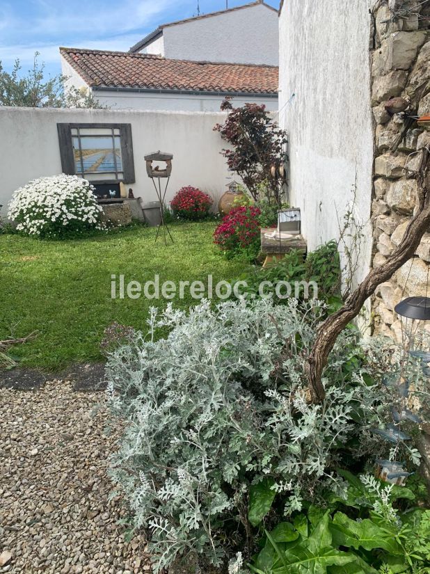 Photo 10: An accomodation located in La Flotte-en-Ré on ile de Ré.