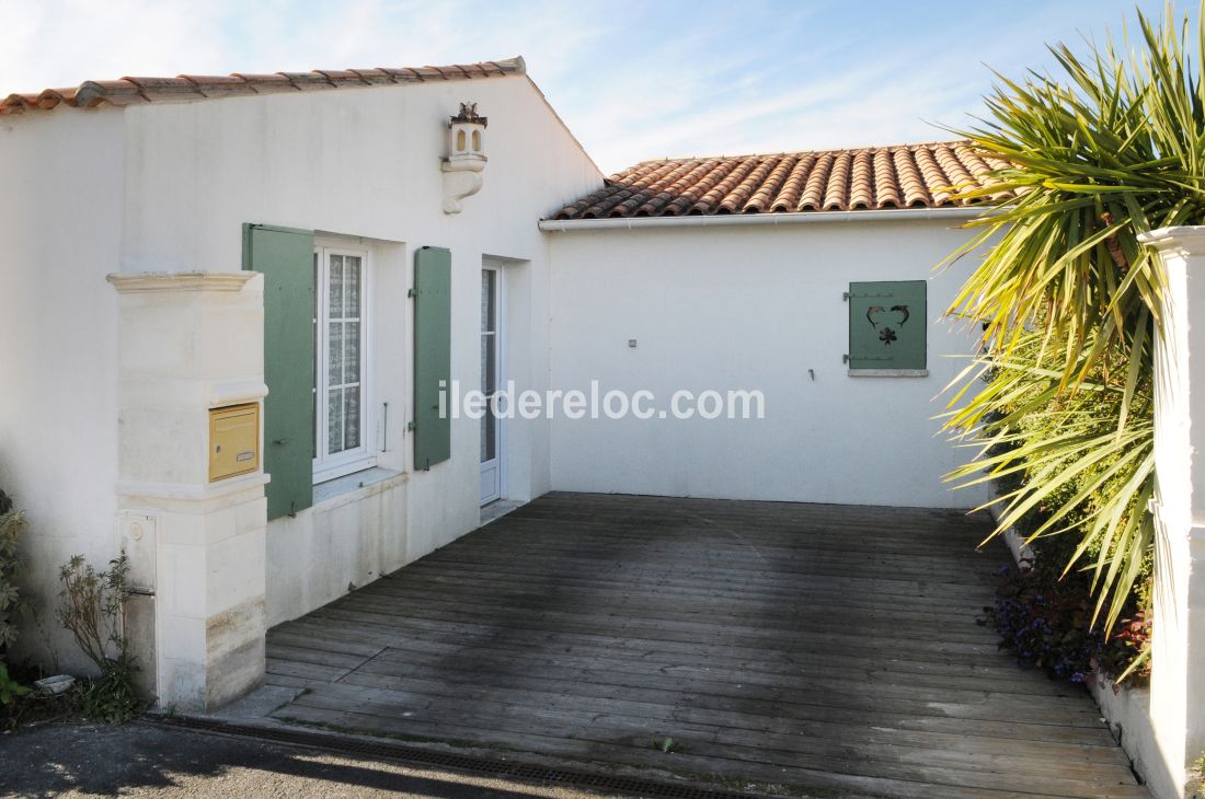 Photo 20: An accomodation located in Le Bois-Plage-en-Ré on ile de Ré.