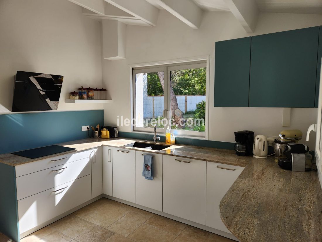 Photo 9: An accomodation located in Les Portes-en-R&eacute; on ile de R&eacute;.