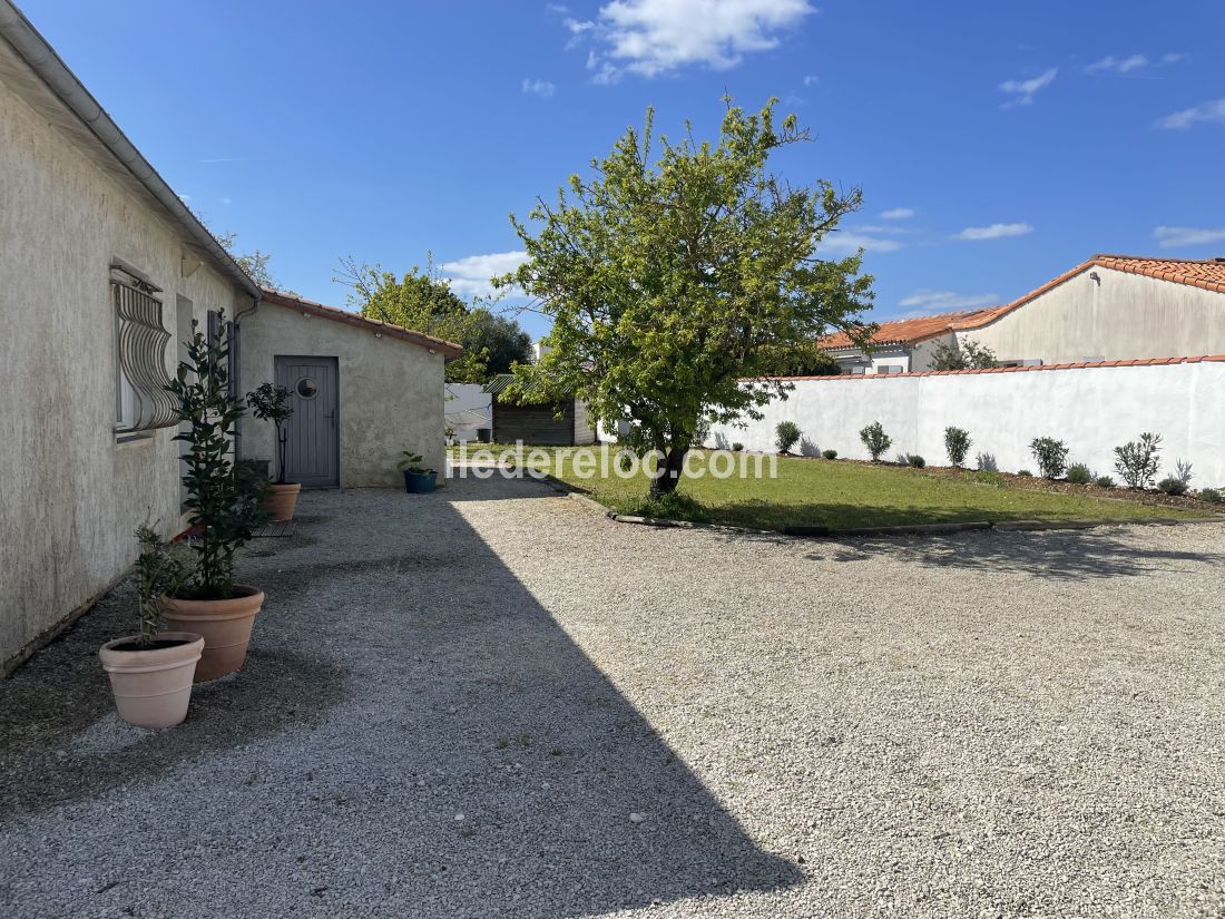 Photo 16: An accomodation located in Saint-Martin-de-Ré on ile de Ré.