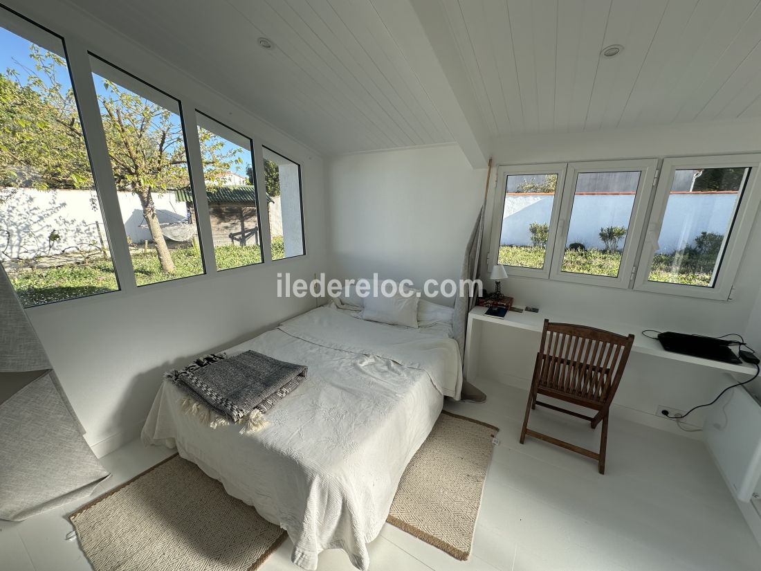Photo 9: An accomodation located in Saint-Martin-de-Ré on ile de Ré.