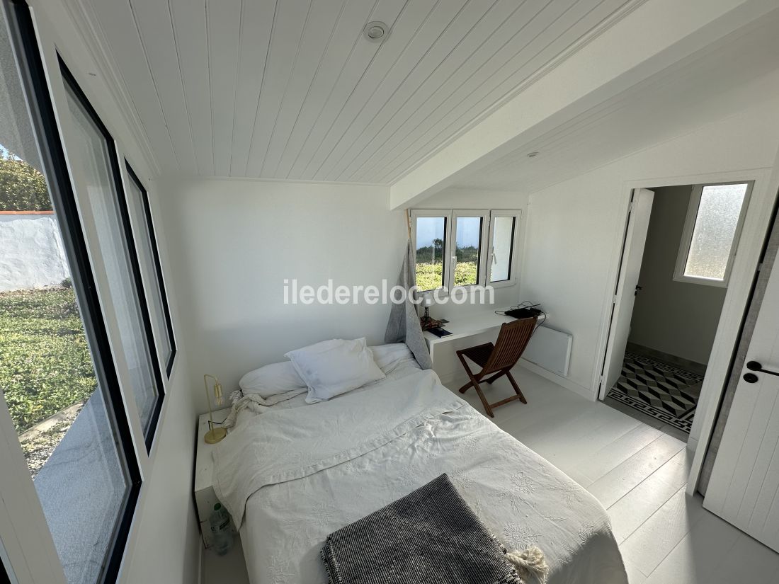 Photo 10: An accomodation located in Saint-Martin-de-Ré on ile de Ré.