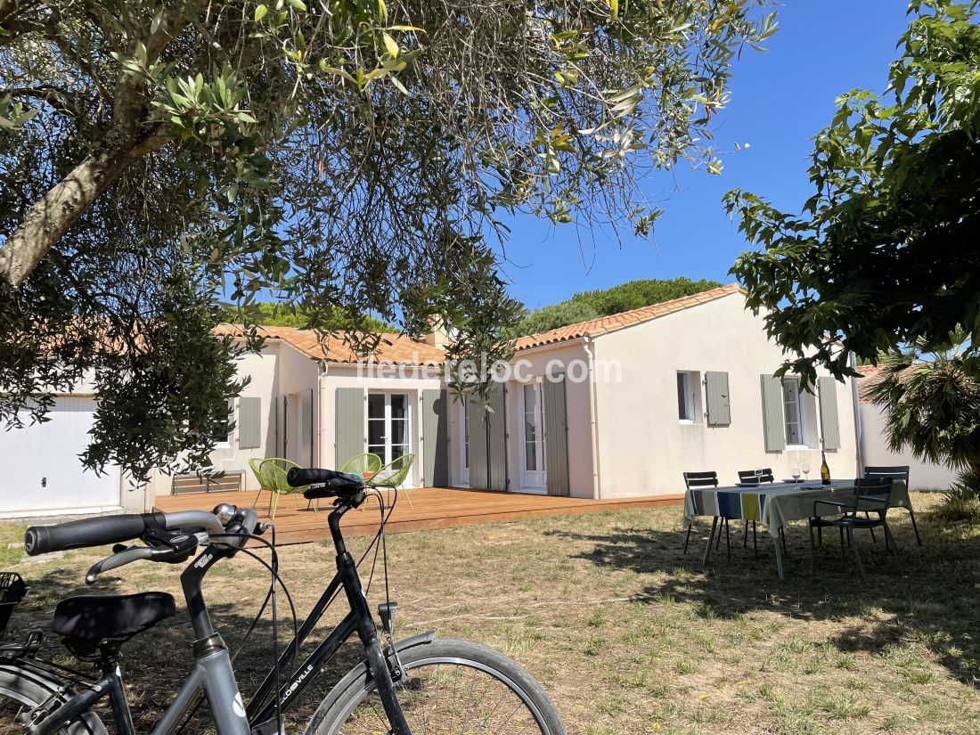 Photo 19: An accomodation located in La Couarde-sur-mer on ile de Ré.