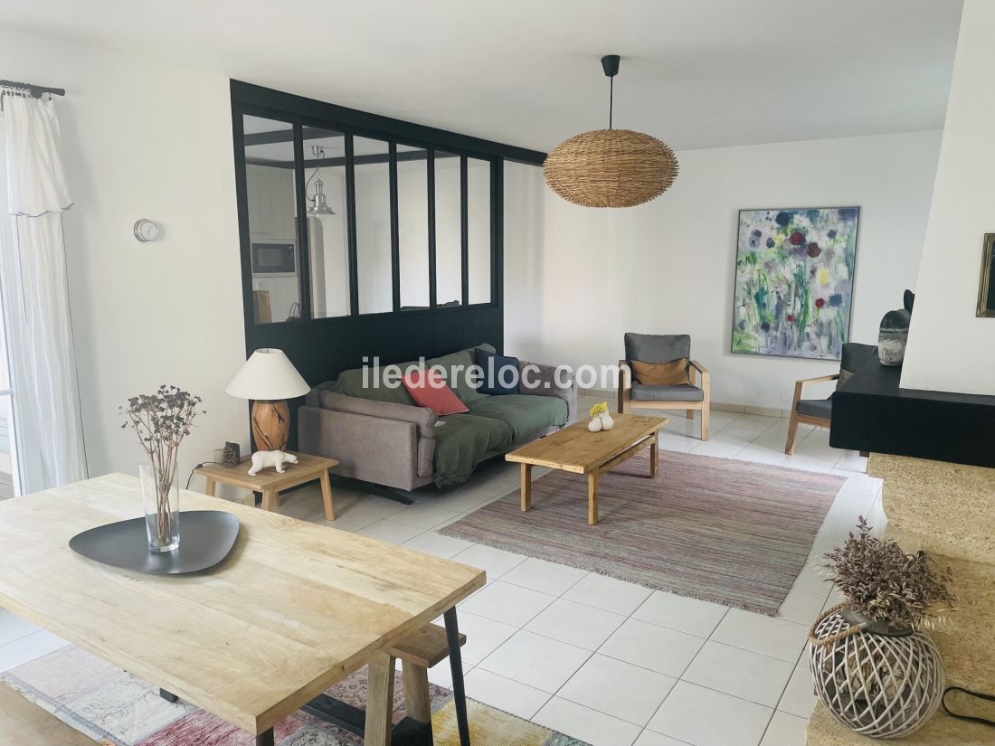 Photo 7: An accomodation located in La Couarde-sur-mer on ile de R&eacute;.