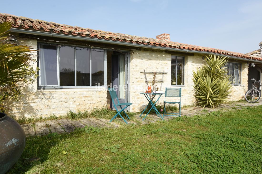 Photo 22: An accomodation located in Saint-Cl&eacute;ment-des-Baleines on ile de R&eacute;.
