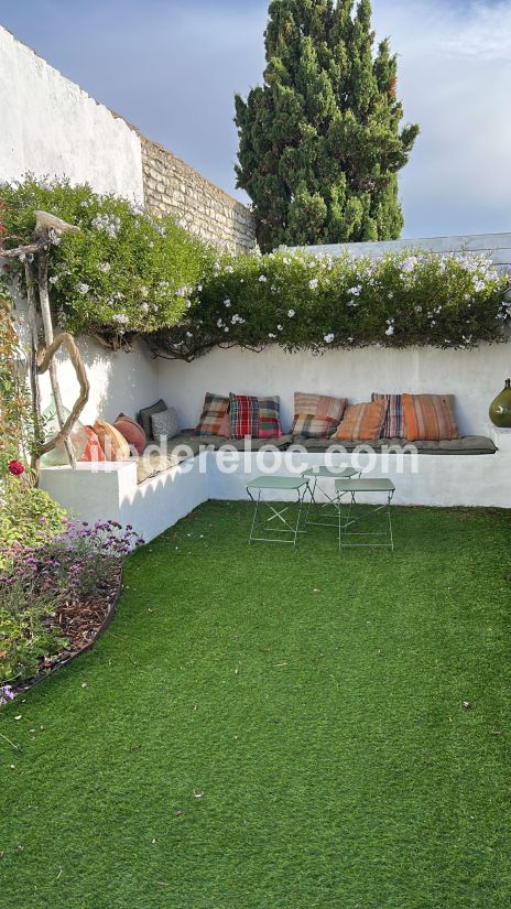 Photo 13: An accomodation located in La Couarde-sur-mer on ile de Ré.