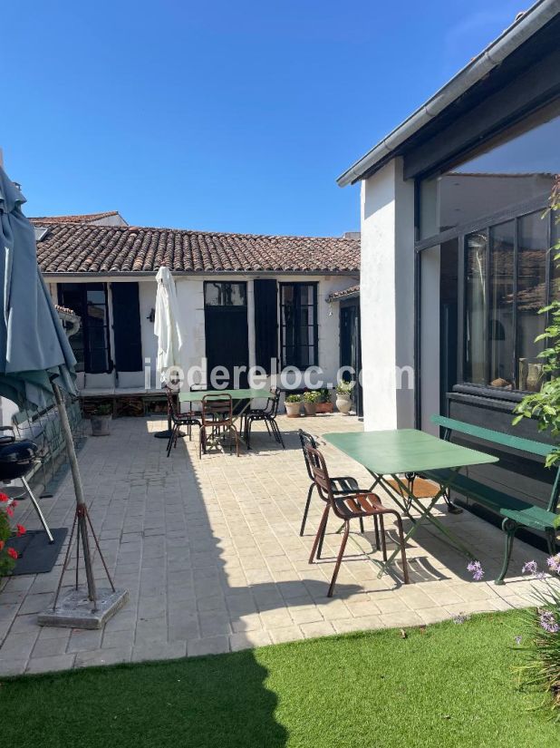 Photo 17: An accomodation located in La Couarde-sur-mer on ile de Ré.