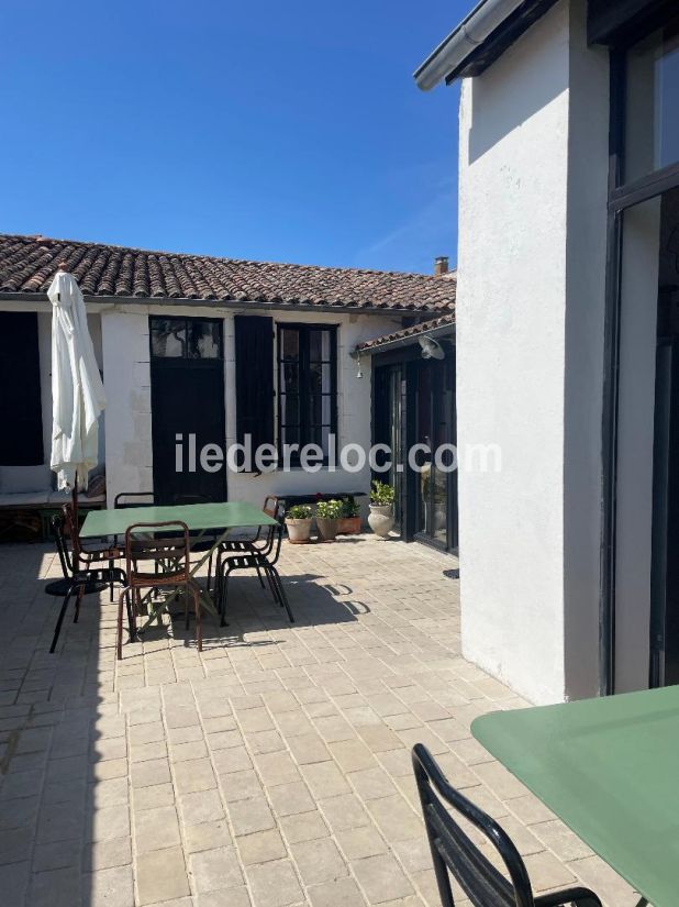 Photo 16: An accomodation located in La Couarde-sur-mer on ile de Ré.