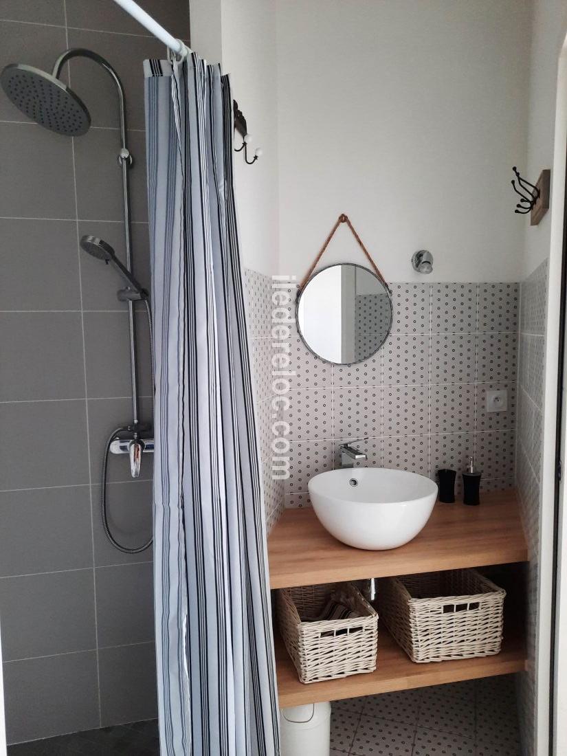 Photo 10: An accomodation located in La Flotte-en-Ré on ile de Ré.