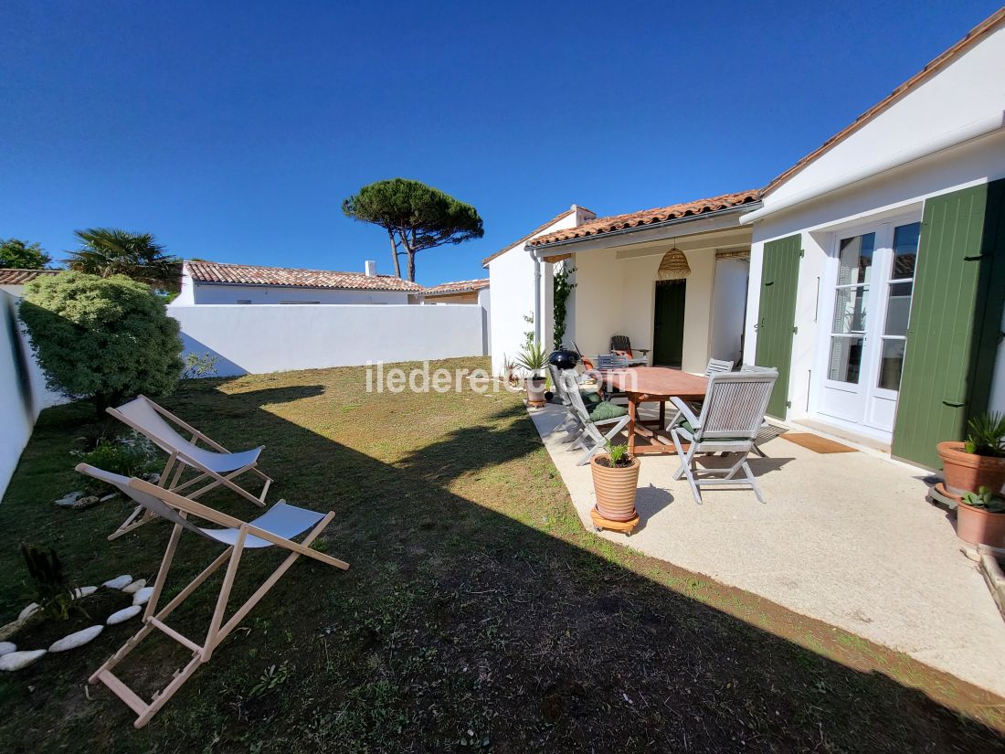 Photo 2: An accomodation located in Le Bois-Plage-en-Ré on ile de Ré.