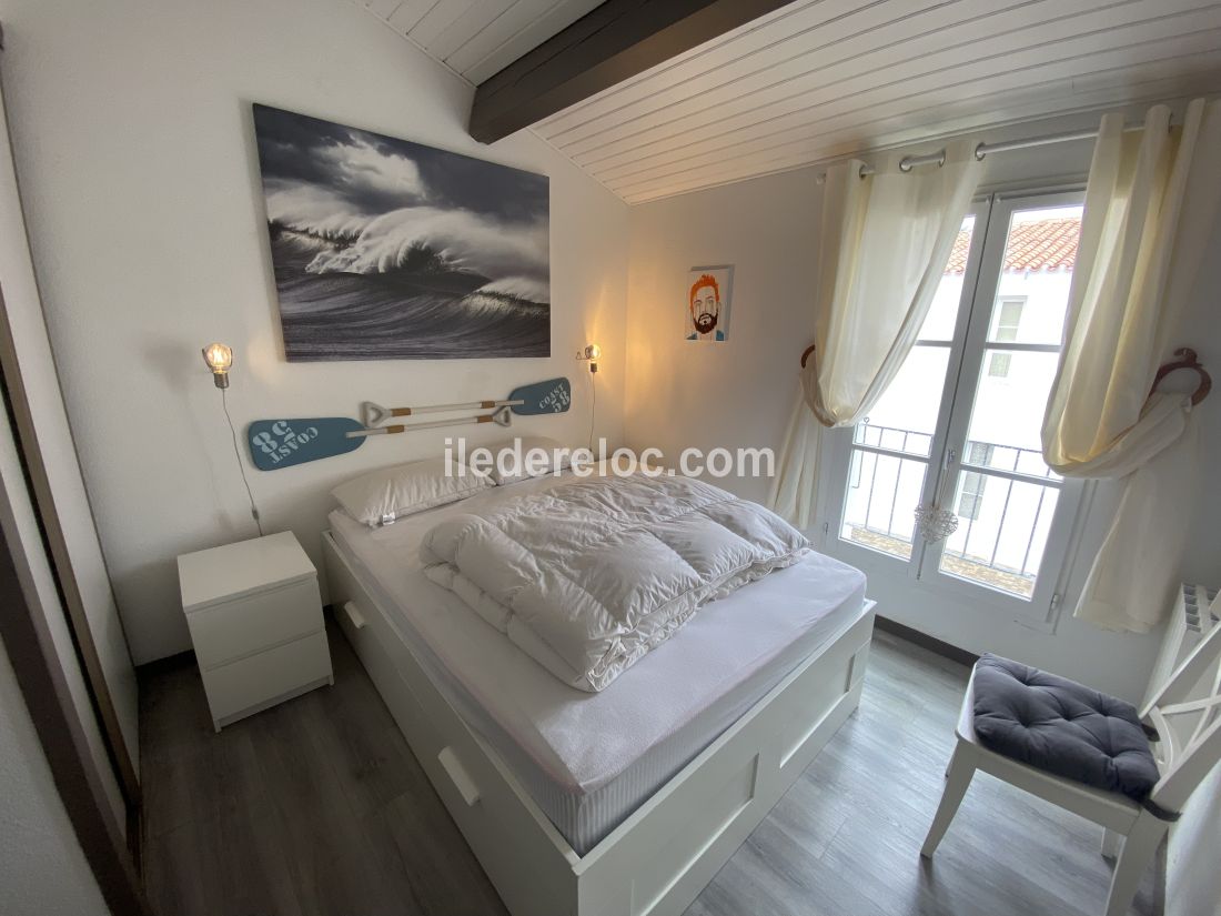 Photo 6: An accomodation located in Saint-Martin-de-R&eacute; on ile de R&eacute;.