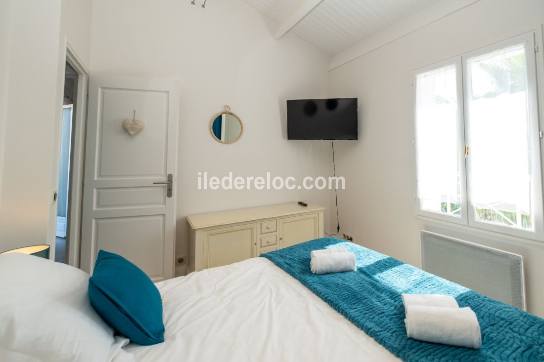 Photo 9: An accomodation located in Saint-Martin-de-Ré on ile de Ré.