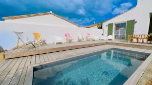 Ile de Ré:Luxury villa with swimming pool for 12 people