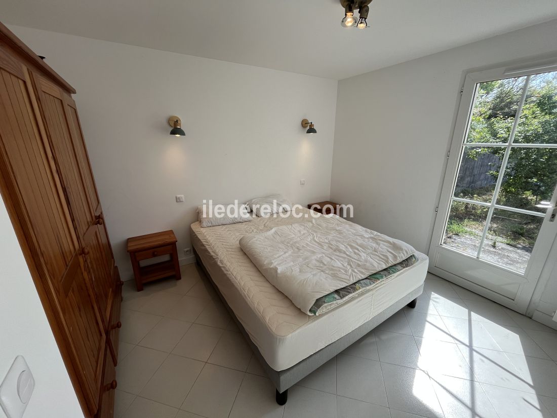 Photo 8: An accomodation located in La Couarde-sur-mer on ile de R&eacute;.