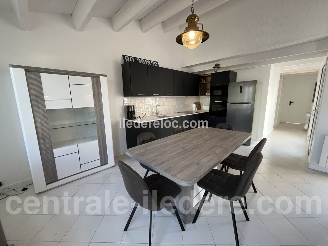 Photo 7: An accomodation located in La Couarde-sur-mer on ile de R&eacute;.