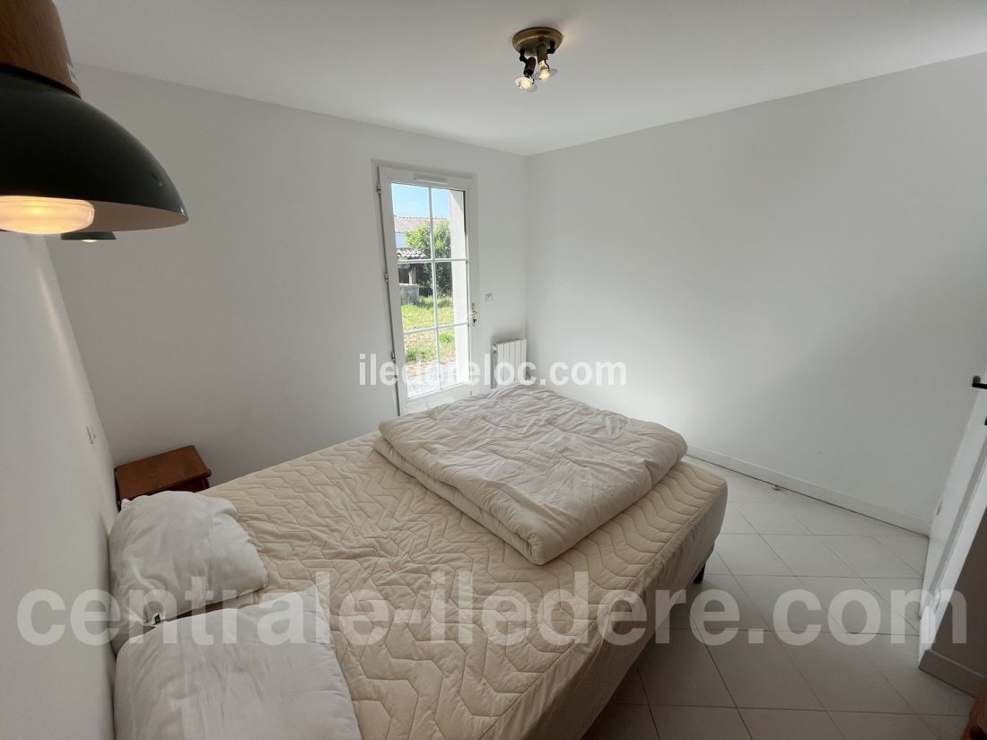 Photo 12: An accomodation located in La Couarde-sur-mer on ile de R&eacute;.