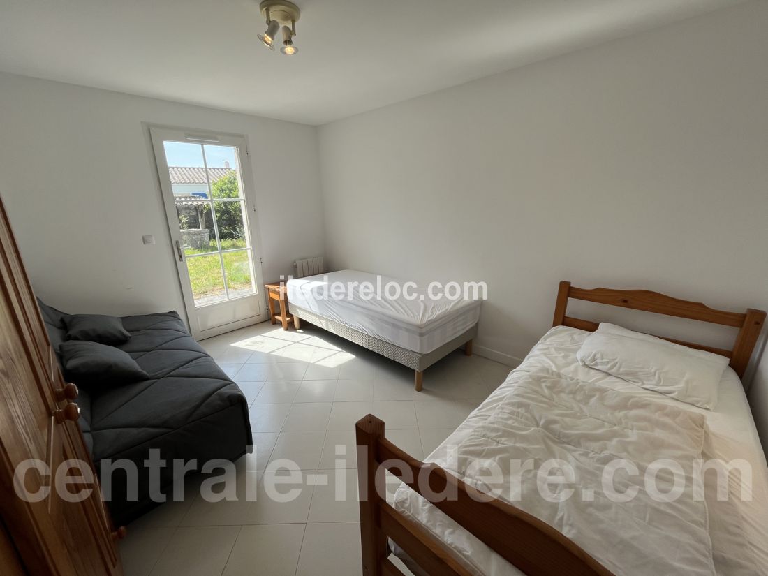 Photo 13: An accomodation located in La Couarde-sur-mer on ile de R&eacute;.