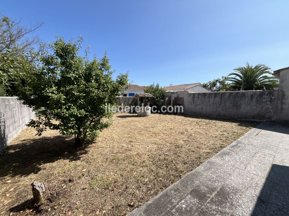 Photo 17: An accomodation located in La Couarde-sur-mer on ile de R&eacute;.