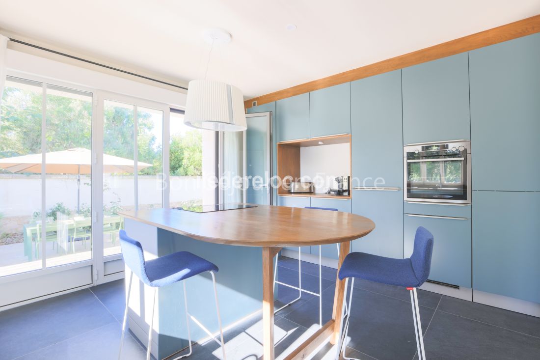 Photo 26: An accomodation located in La Couarde-sur-mer on ile de R&eacute;.