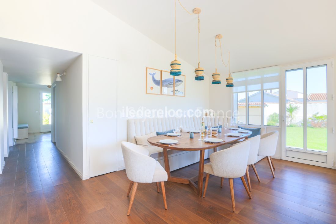 Photo 19: An accomodation located in La Couarde-sur-mer on ile de R&eacute;.